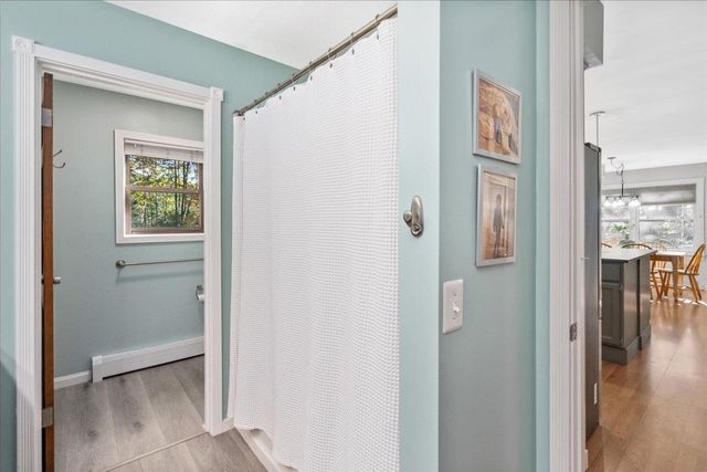 54 Ledgeview Drive, Rochester, NH 03839