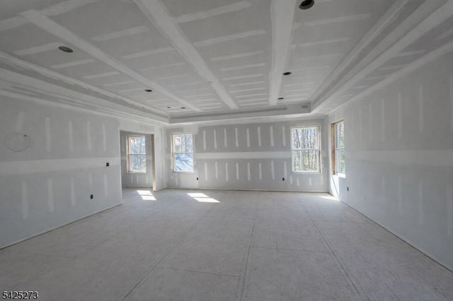 8 Chamberlain Ln, Mount Olive Twp., NJ 07828