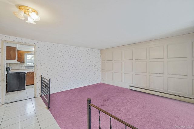 98 Rose Place, Selden, NY 11784