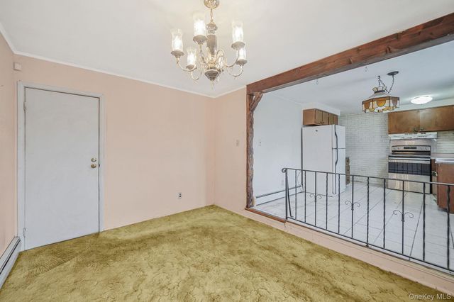 98 Rose Place, Selden, NY 11784