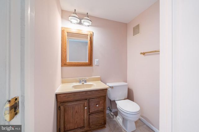1103 BURWICK DR, Herndon, VA 20170