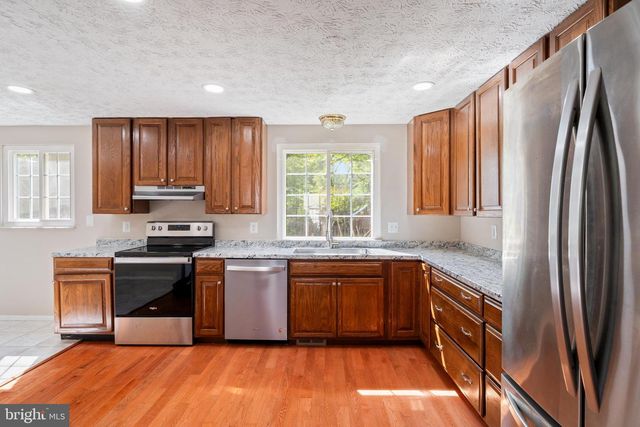 1103 BURWICK DR, Herndon, VA 20170