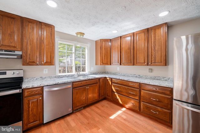 1103 BURWICK DR, Herndon, VA 20170