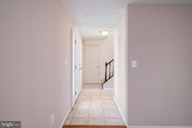 1103 BURWICK DR, Herndon, VA 20170