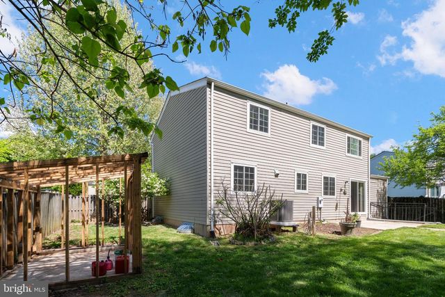 1103 BURWICK DR, Herndon, VA 20170