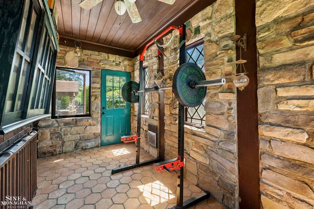 726 Westchester Road, Grosse Pointe Park, MI 48230