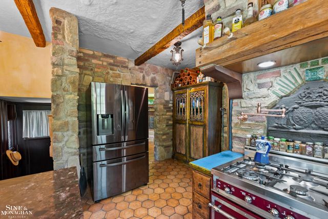 726 Westchester Road, Grosse Pointe Park, MI 48230