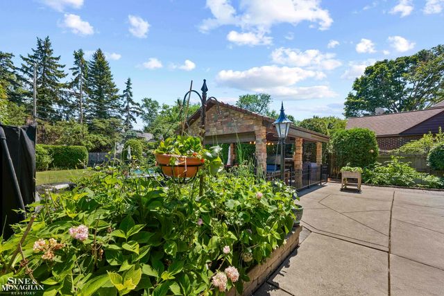 726 Westchester Road, Grosse Pointe Park, MI 48230