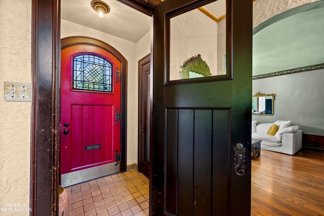 726 Westchester Road, Grosse Pointe Park, MI 48230