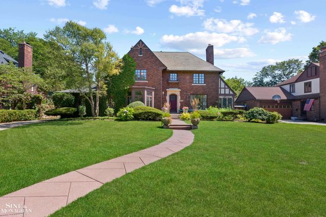 726 Westchester Road, Grosse Pointe Park, MI 48230
