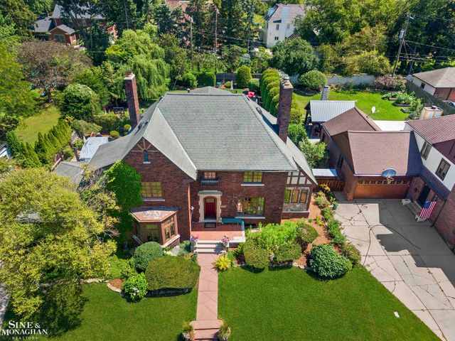 726 Westchester Road, Grosse Pointe Park, MI 48230