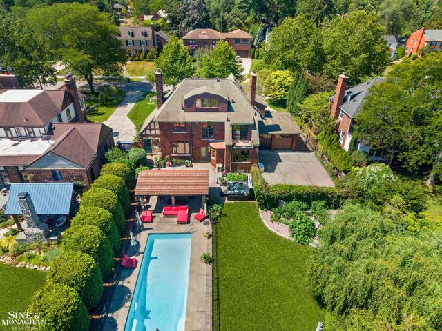 726 Westchester Road, Grosse Pointe Park, MI 48230