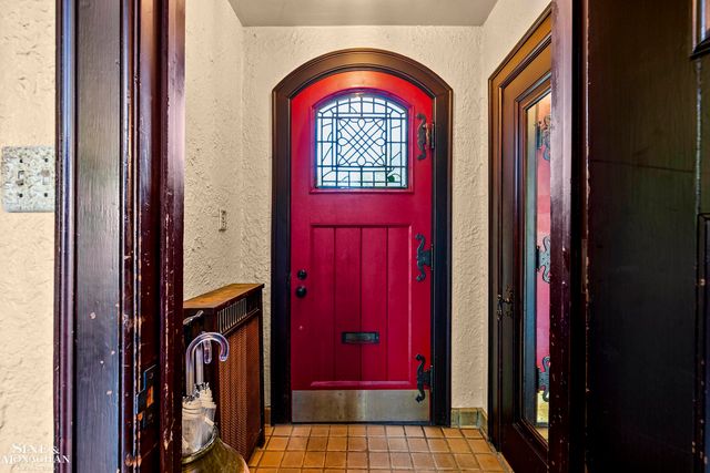 726 Westchester Road, Grosse Pointe Park, MI 48230