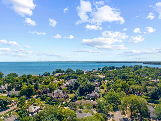 726 Westchester Road, Grosse Pointe Park, MI 48230