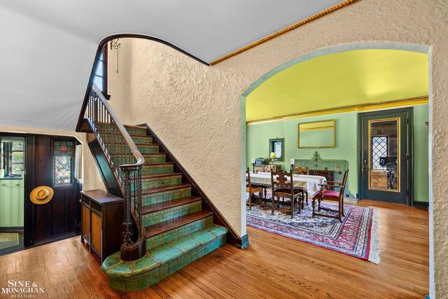 726 Westchester Road, Grosse Pointe Park, MI 48230