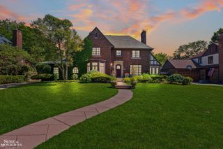 726 Westchester Road, Grosse Pointe Park, MI 48230