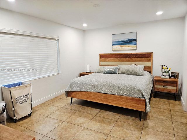 2620 NE 135th Street 426, North Miami, FL 33181