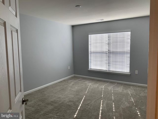 43537 HELMSDALE TER, Chantilly, VA 20152