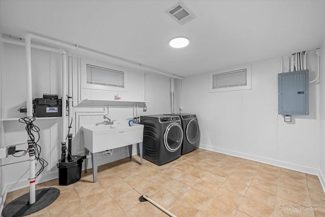 1535 Marshall Drive, Des Plaines, IL 60018