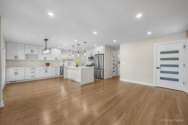 1535 Marshall Drive, Des Plaines, IL 60018