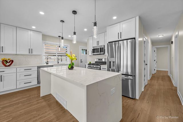 1535 Marshall Drive, Des Plaines, IL 60018