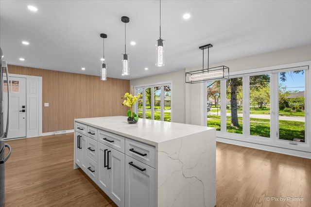 1535 Marshall Drive, Des Plaines, IL 60018