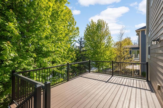 16615 52nd Avenue N, Plymouth, MN 55446