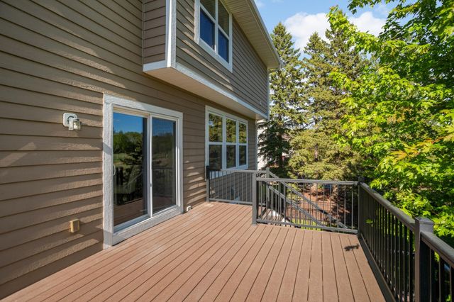 16615 52nd Avenue N, Plymouth, MN 55446