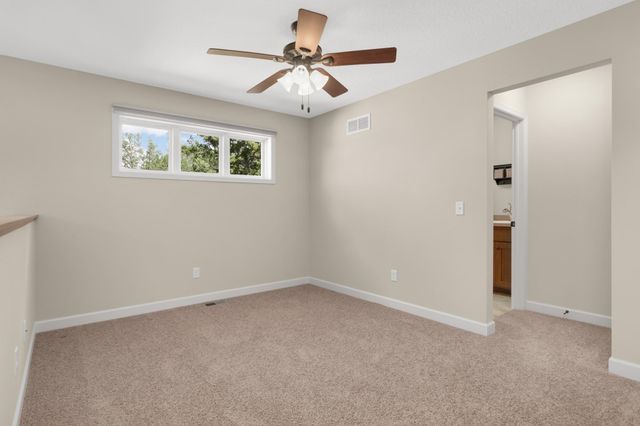 16615 52nd Avenue N, Plymouth, MN 55446