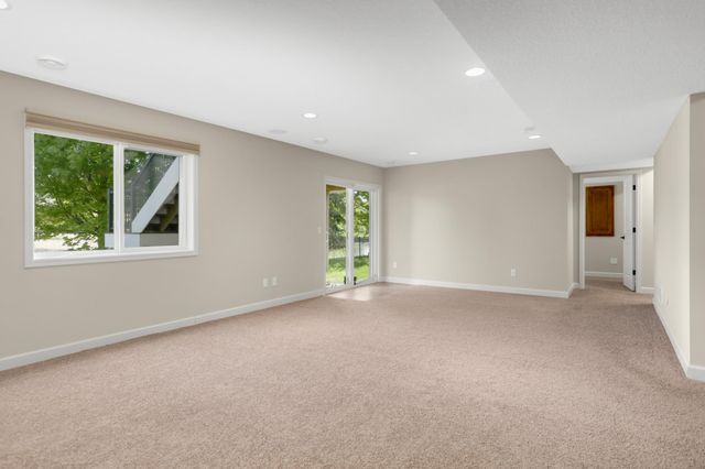 16615 52nd Avenue N, Plymouth, MN 55446