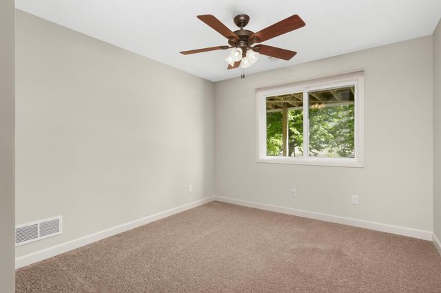 16615 52nd Avenue N, Plymouth, MN 55446