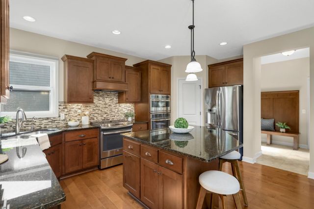 16615 52nd Avenue N, Plymouth, MN 55446