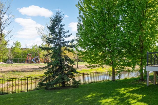 16615 52nd Avenue N, Plymouth, MN 55446