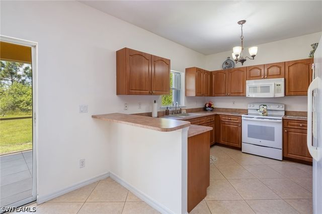 3720 52nd AVE NE, Naples, FL 34120