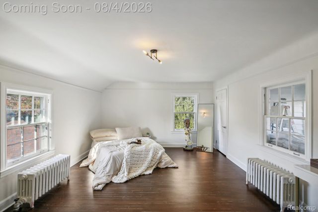 276 Lewiston Road, Grosse Pointe Farms, MI 48236