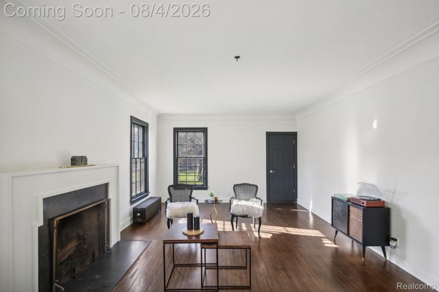 276 Lewiston Road, Grosse Pointe Farms, MI 48236
