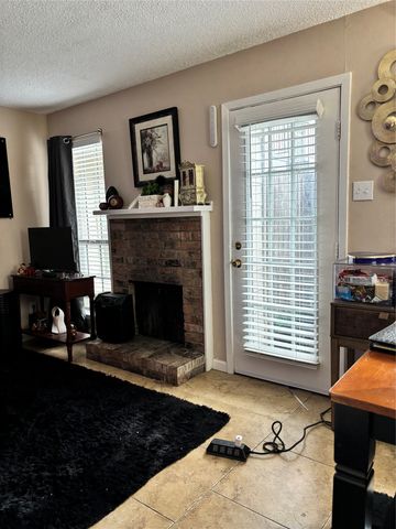 1603 N Garrett Avenue 100, Dallas, TX 75206