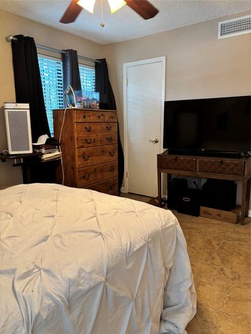 1603 N Garrett Avenue 100, Dallas, TX 75206