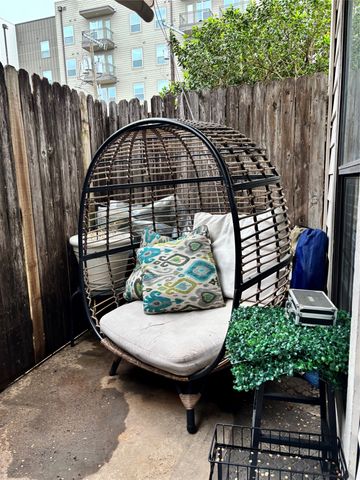 1603 N Garrett Avenue 100, Dallas, TX 75206