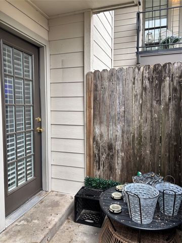 1603 N Garrett Avenue 100, Dallas, TX 75206