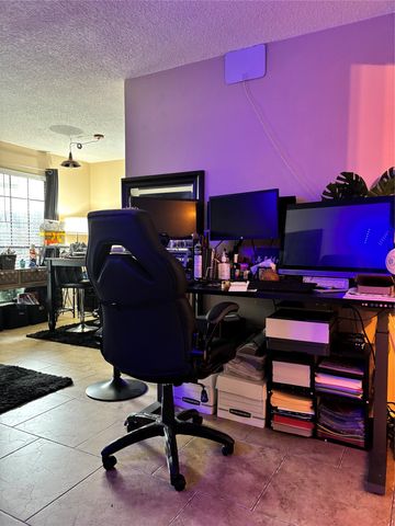 1603 N Garrett Avenue 100, Dallas, TX 75206