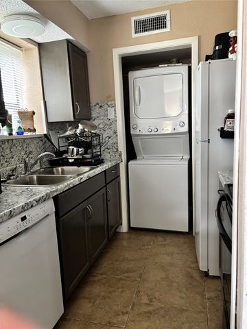 1603 N Garrett Avenue 100, Dallas, TX 75206