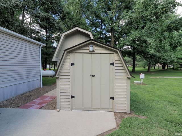 6805 E Palmer Drive, Monticello, IN 47960