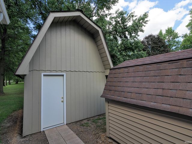 6805 E Palmer Drive, Monticello, IN 47960