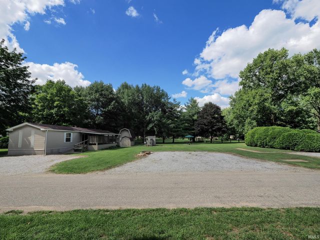 6805 E Palmer Drive, Monticello, IN 47960