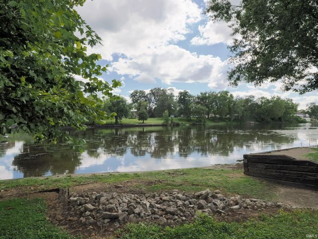 6805 E Palmer Drive, Monticello, IN 47960