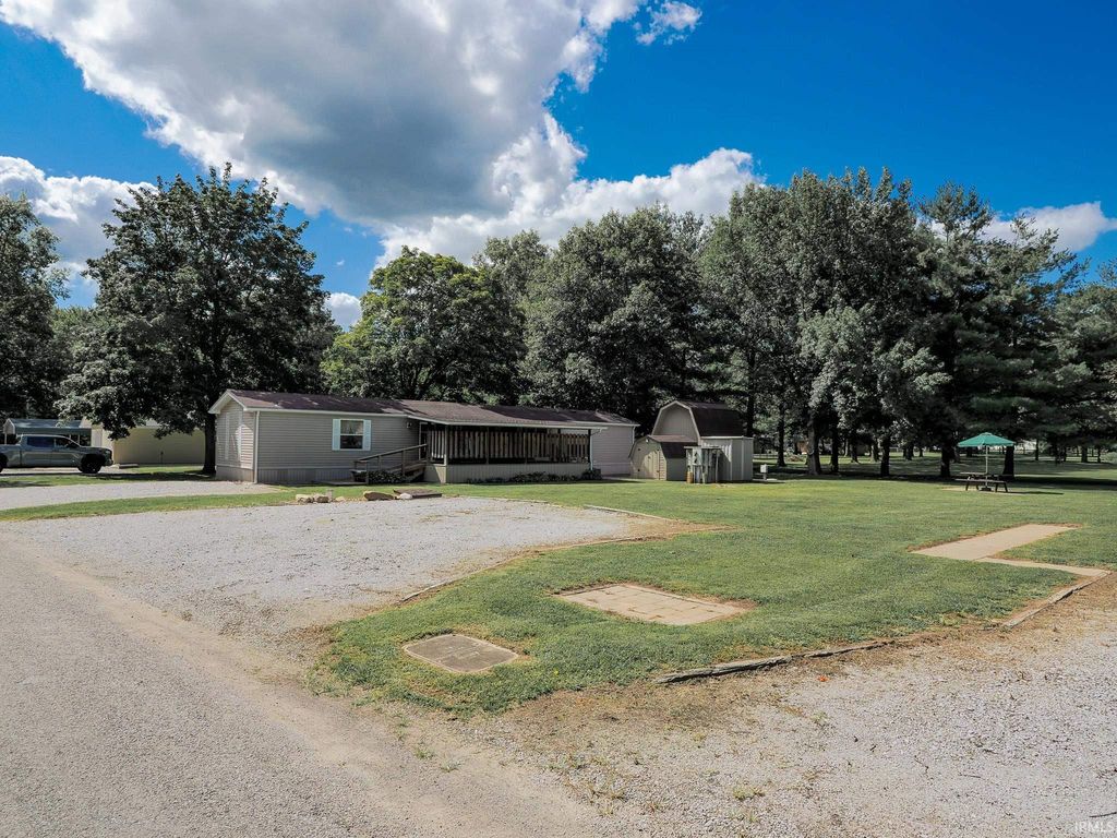 6805 E Palmer Drive, Monticello, IN 47960