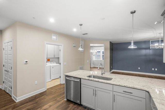 141 Saundersville Rd Apt 1402, Hendersonville, TN 37075