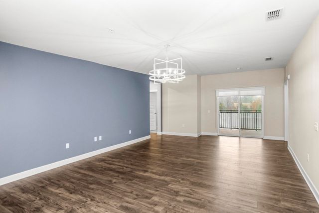 141 Saundersville Rd Apt 1402, Hendersonville, TN 37075