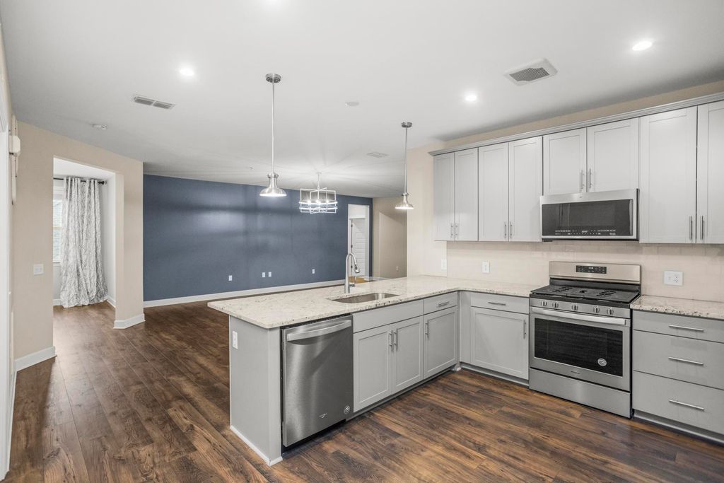 141 Saundersville Rd Apt 1402, Hendersonville, TN 37075